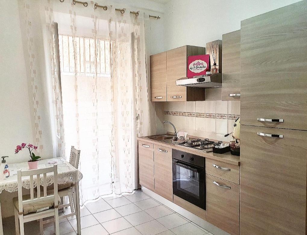 Le Tre Orchidee Bed and Breakfast Σαλέρνο Εξωτερικό φωτογραφία