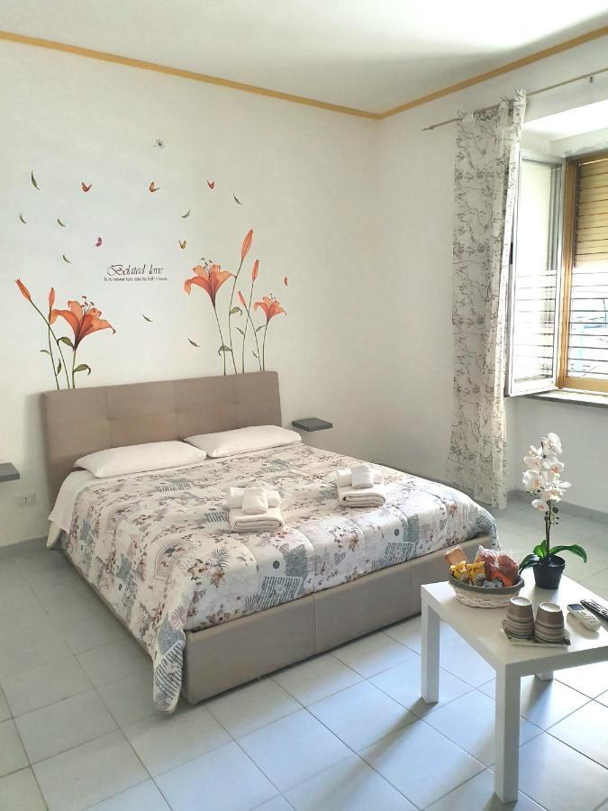 Le Tre Orchidee Bed and Breakfast Σαλέρνο Εξωτερικό φωτογραφία