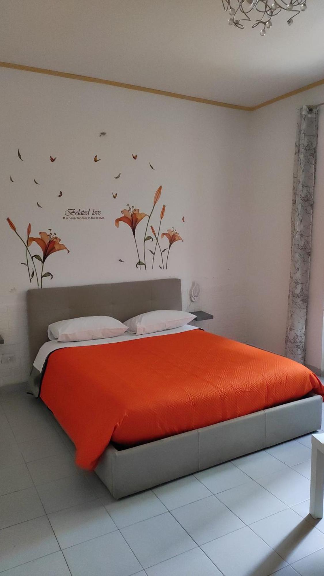 Le Tre Orchidee Bed and Breakfast Σαλέρνο Εξωτερικό φωτογραφία