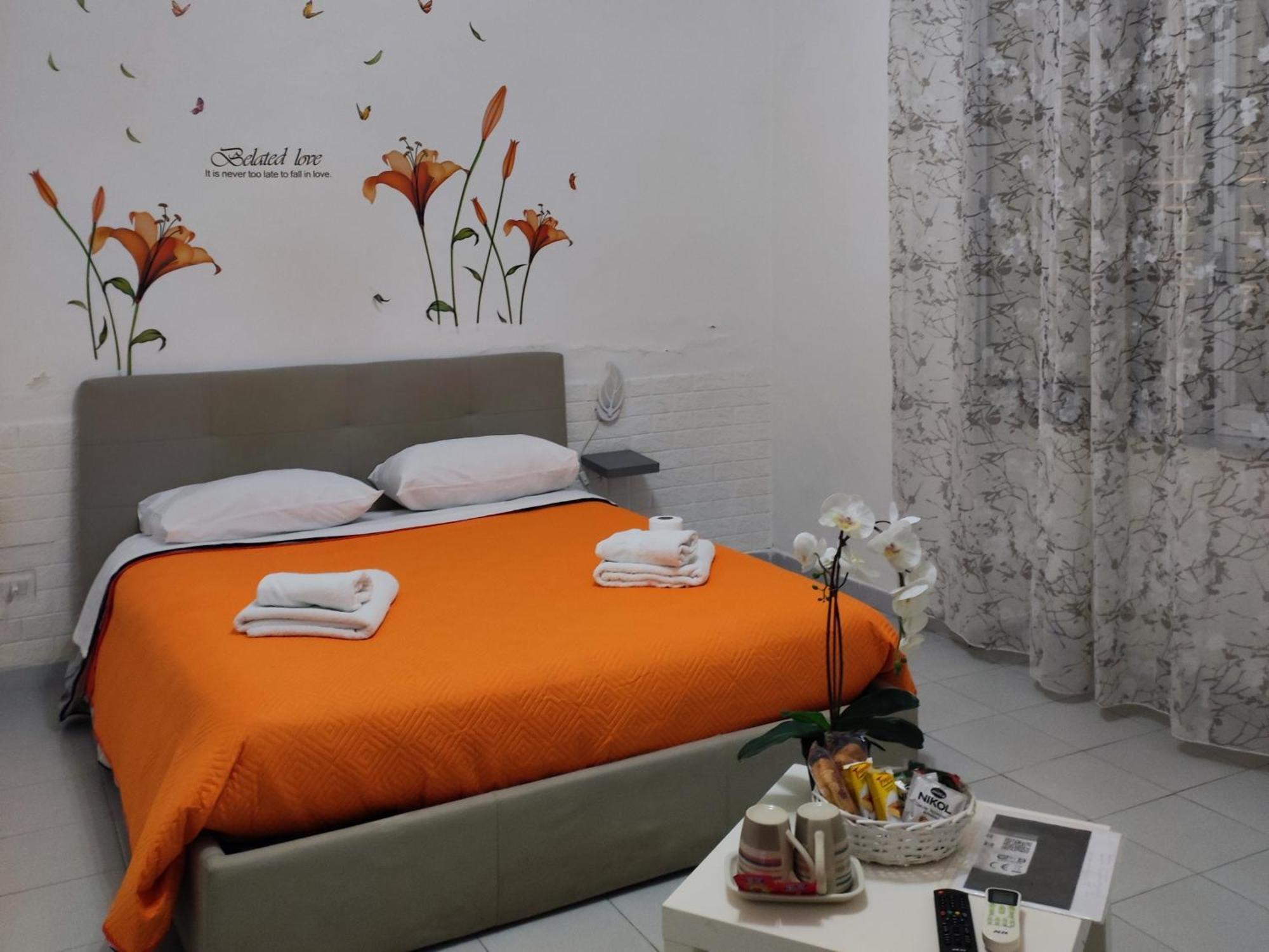Le Tre Orchidee Bed and Breakfast Σαλέρνο Εξωτερικό φωτογραφία