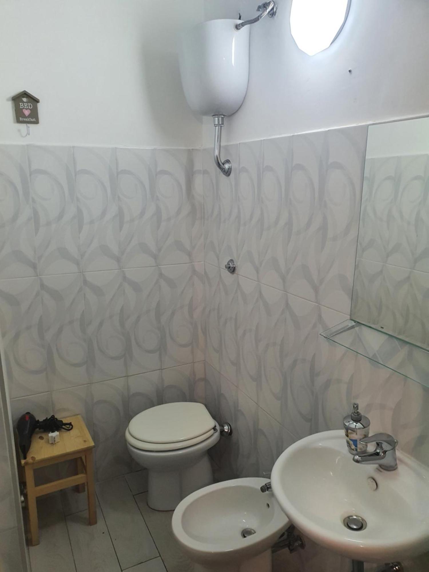 Le Tre Orchidee Bed and Breakfast Σαλέρνο Δωμάτιο φωτογραφία