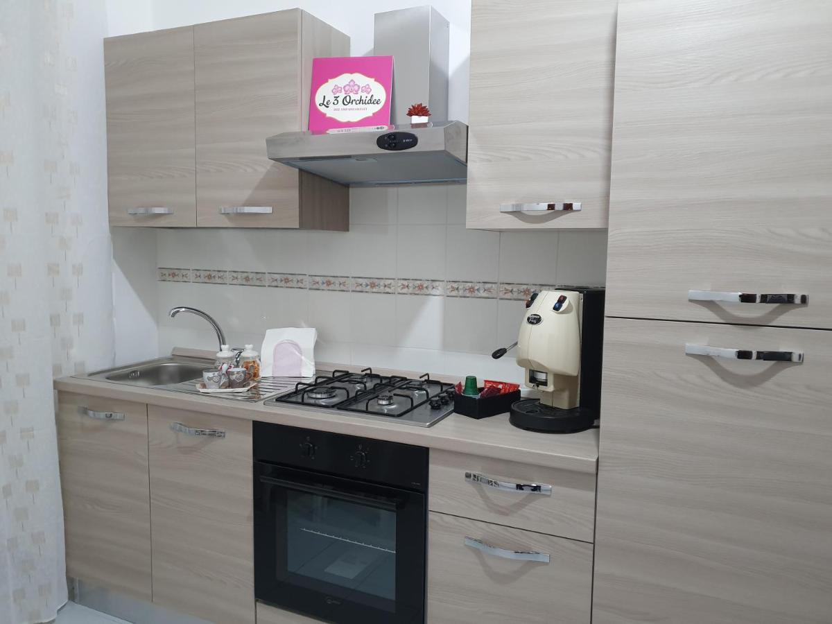 Le Tre Orchidee Bed and Breakfast Σαλέρνο Εξωτερικό φωτογραφία