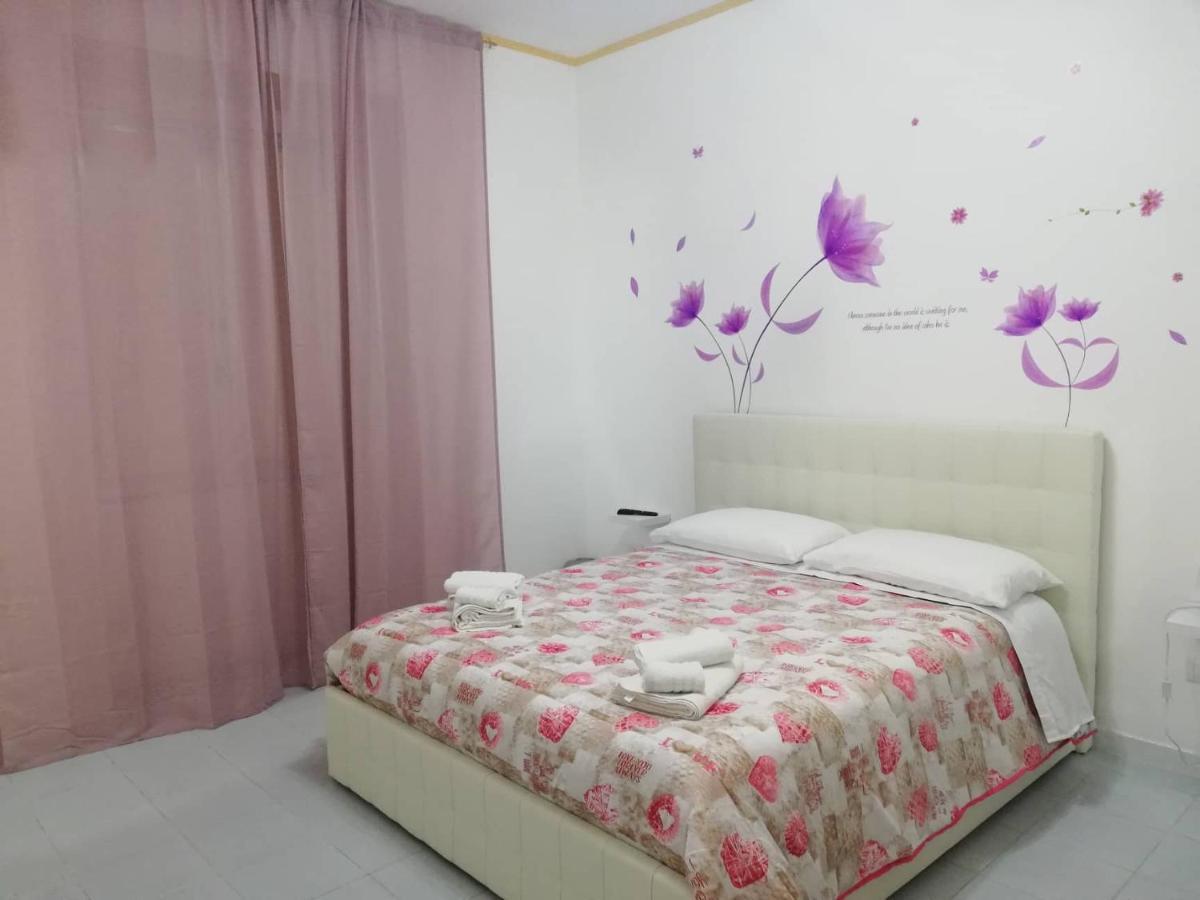 Le Tre Orchidee Bed and Breakfast Σαλέρνο Εξωτερικό φωτογραφία