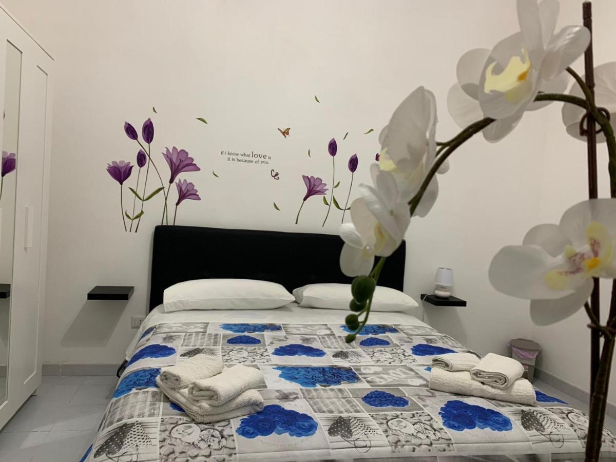 Le Tre Orchidee Bed and Breakfast Σαλέρνο Εξωτερικό φωτογραφία