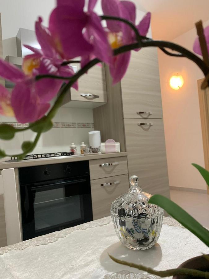 Le Tre Orchidee Bed and Breakfast Σαλέρνο Εξωτερικό φωτογραφία